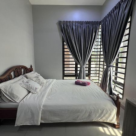 Nurbayu Chalet, Kemaman クアンタン エクステリア 写真