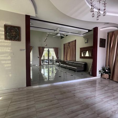 Nurbayu Chalet, Kemaman クアンタン エクステリア 写真