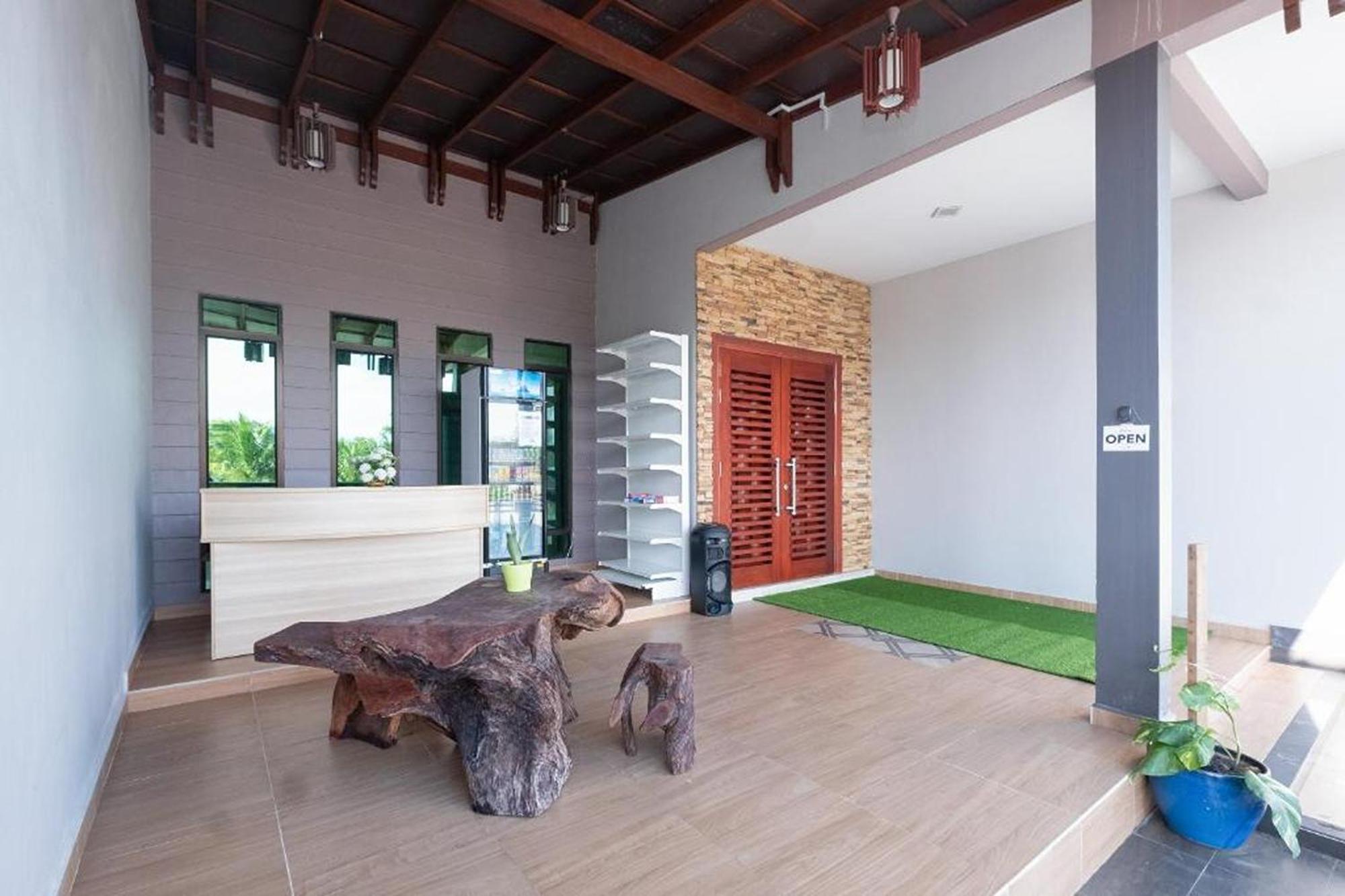 Nurbayu Chalet, Kemaman クアンタン エクステリア 写真