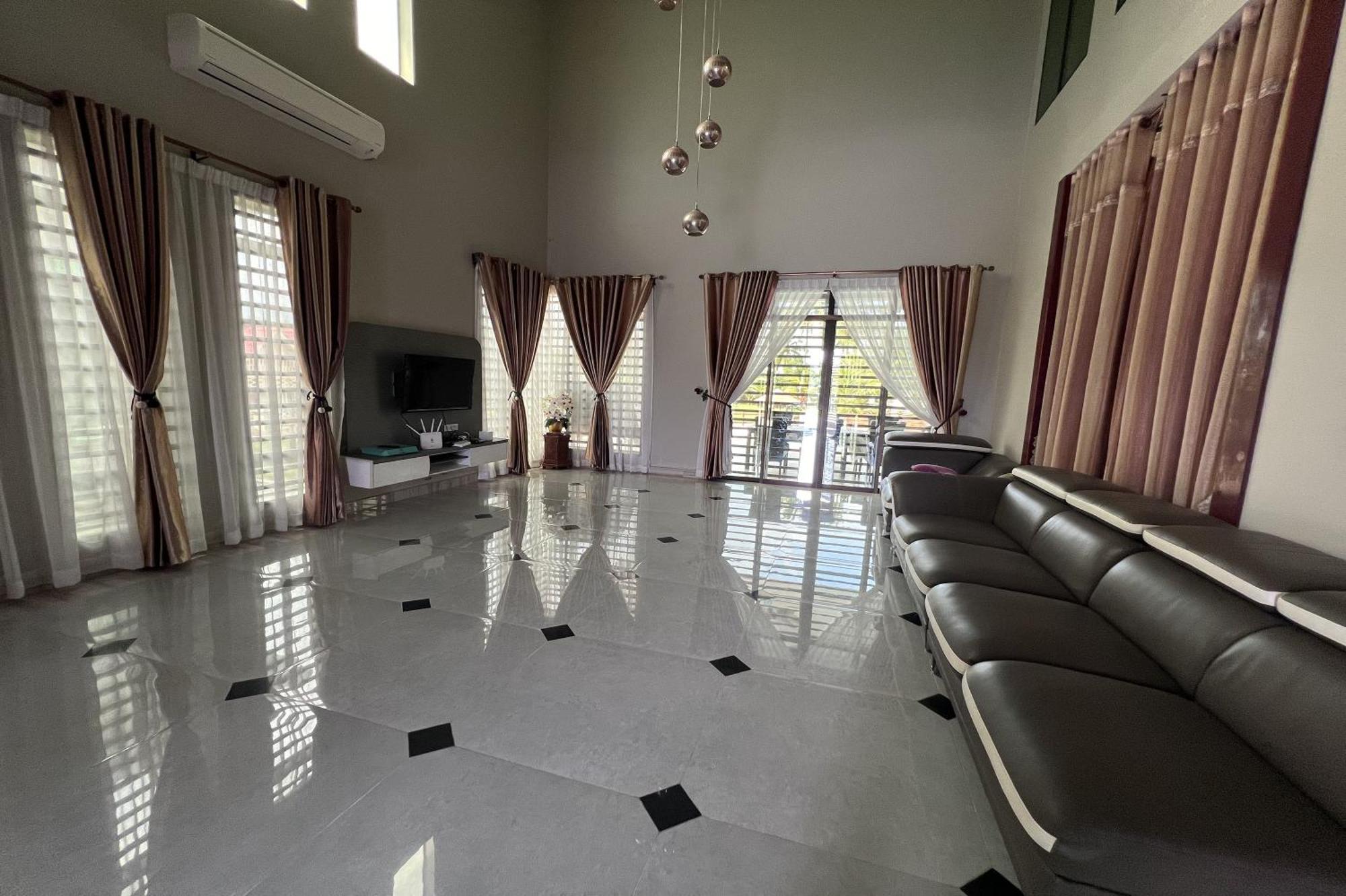 Nurbayu Chalet, Kemaman クアンタン エクステリア 写真