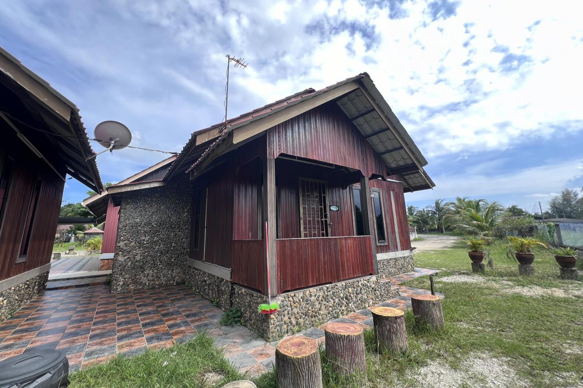 Nurbayu Chalet, Kemaman クアンタン エクステリア 写真