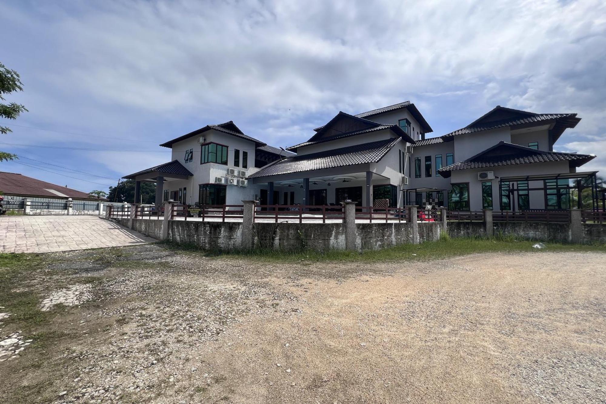 Nurbayu Chalet, Kemaman クアンタン エクステリア 写真
