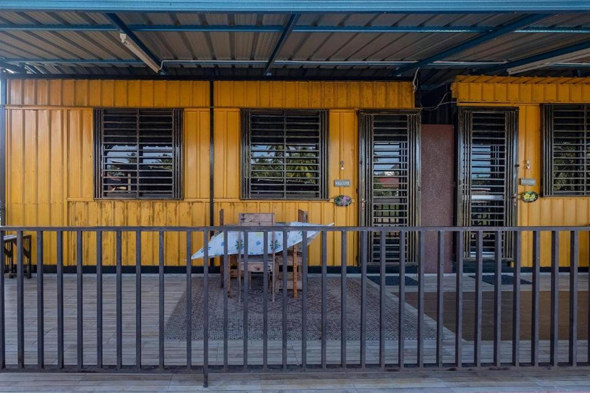 Nurbayu Chalet, Kemaman クアンタン エクステリア 写真